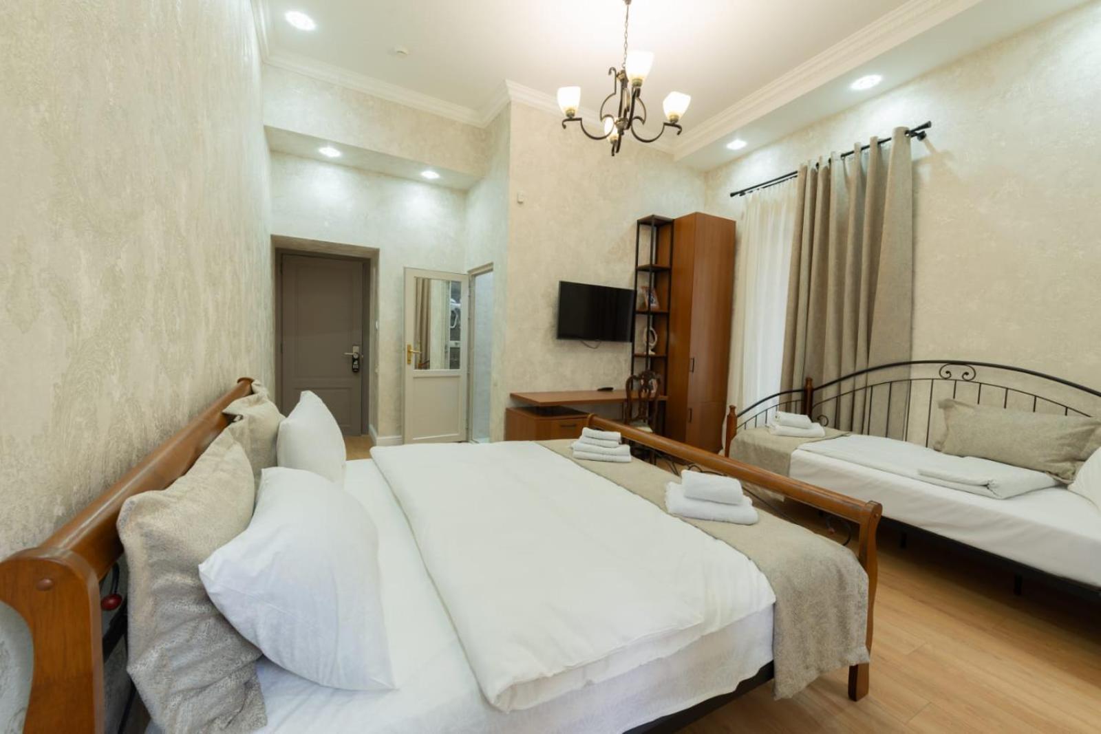 Marita Hotel Tbilisi Ngoại thất bức ảnh
