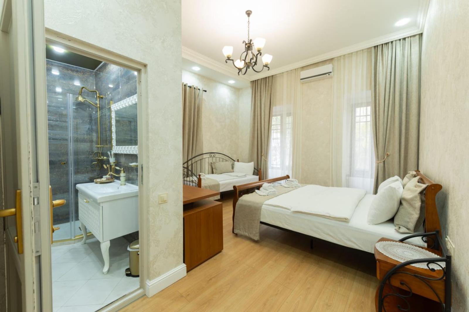 Marita Hotel Tbilisi Ngoại thất bức ảnh