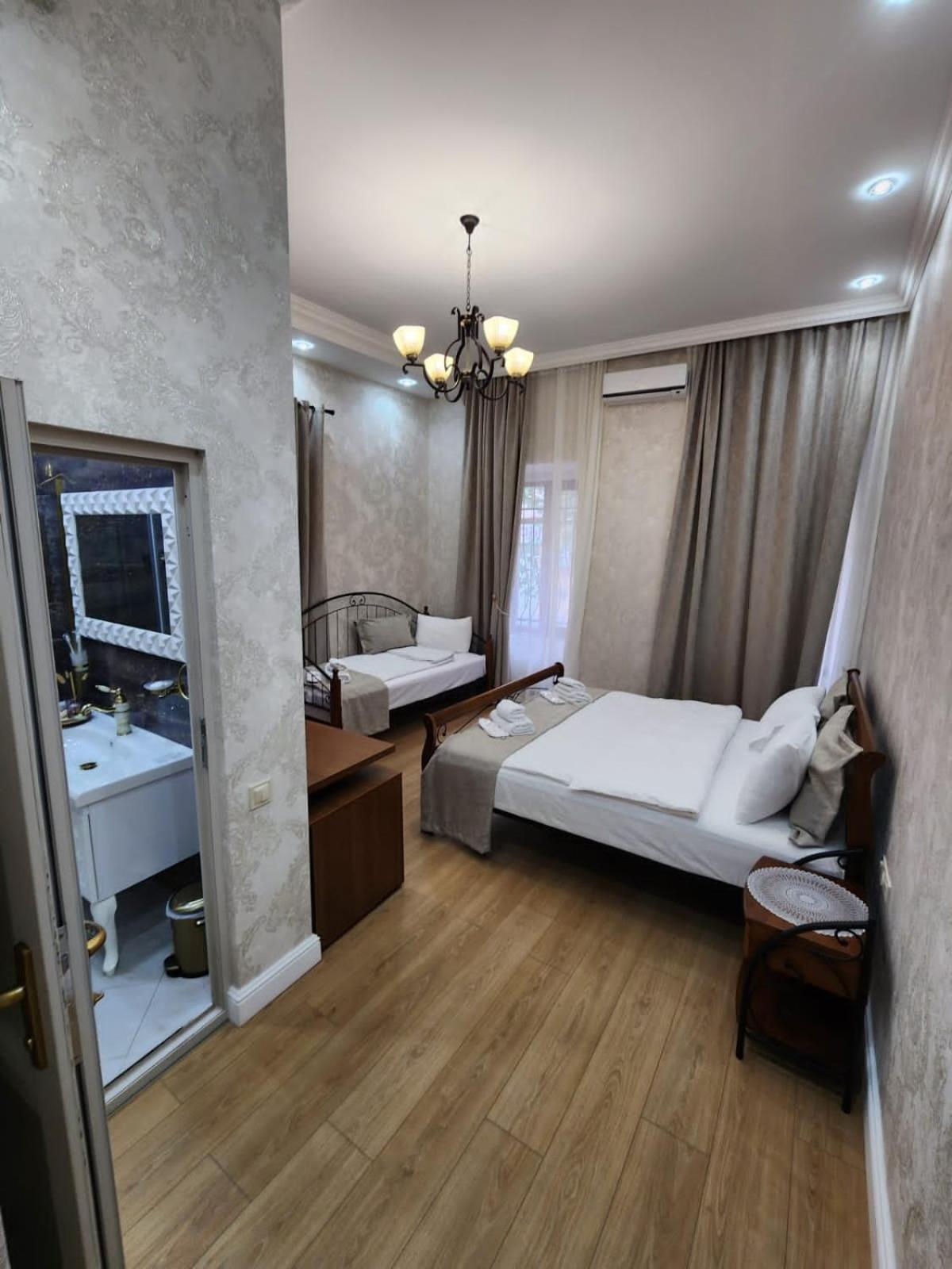 Marita Hotel Tbilisi Ngoại thất bức ảnh